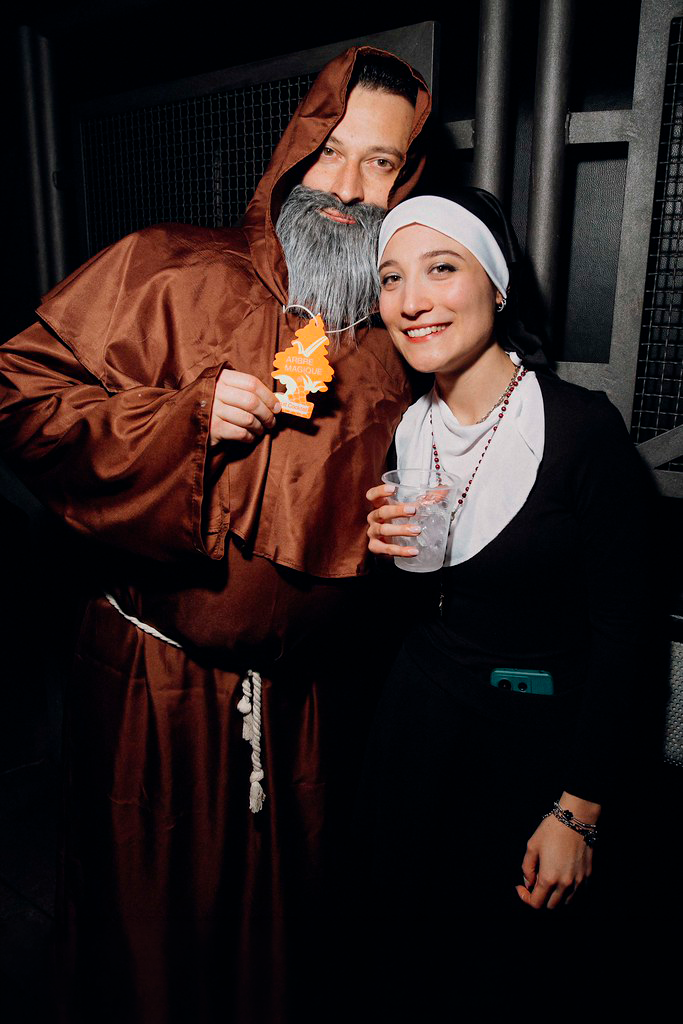 55096352252 2618879a4d B