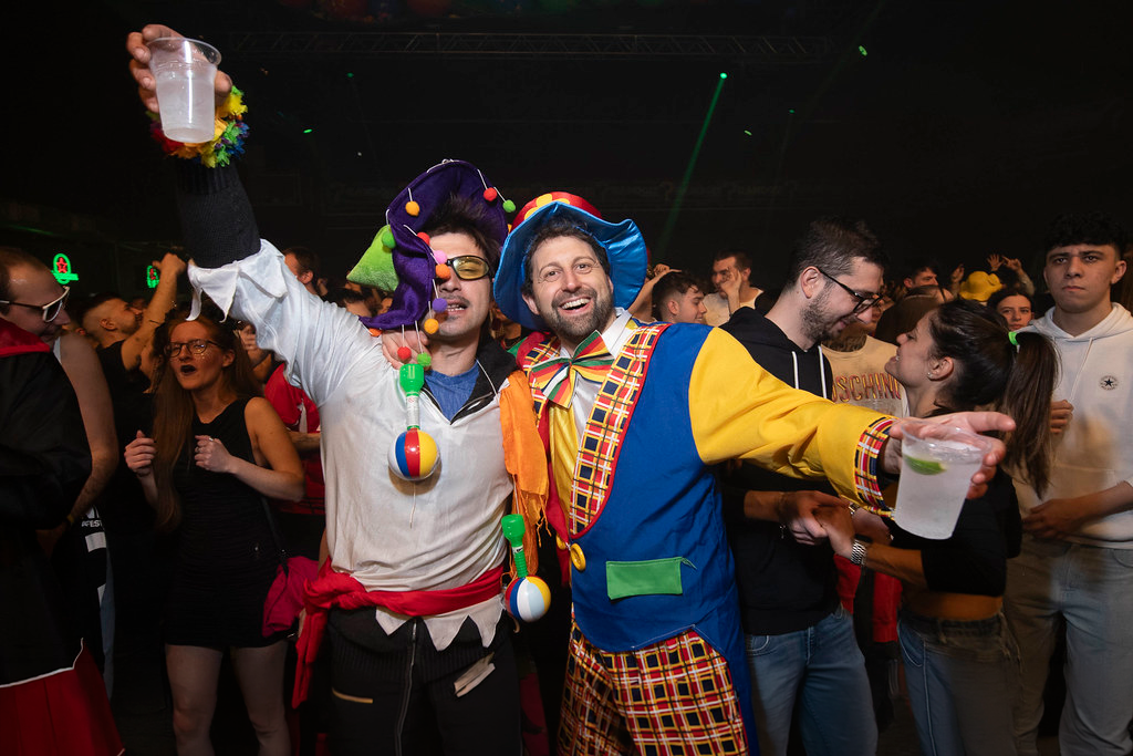 55097431493 05e11e5189 B