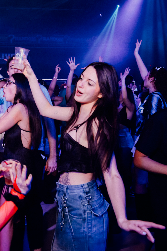 55097597180 8a4bb7e6c0 B