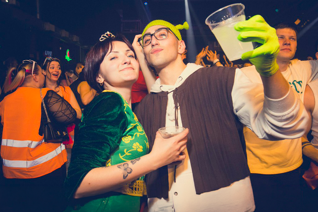 55097597445 B1a44ef2e6 B