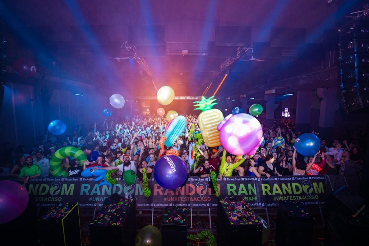 Random Hall Padova 154