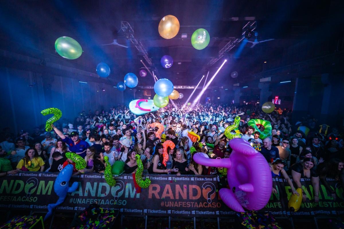 Random Hall Padova 163