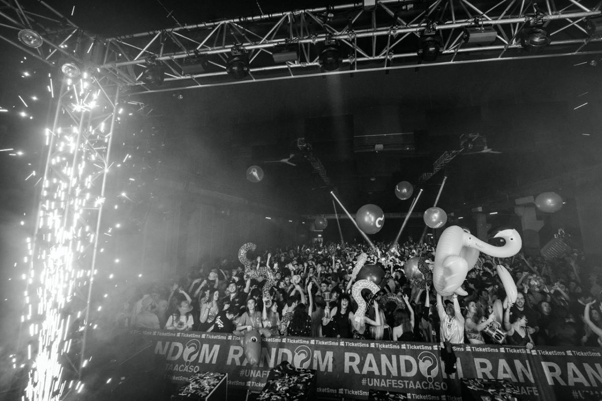 Random Hall Padova 166