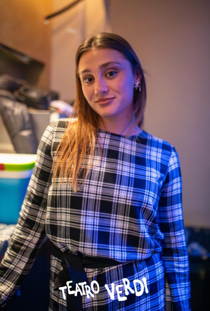 Photo5778605702376441315