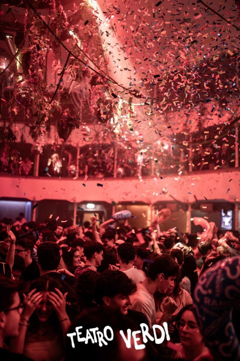 Photo5778605702376441319