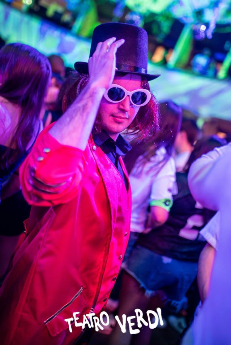 Photo5778605702376441337