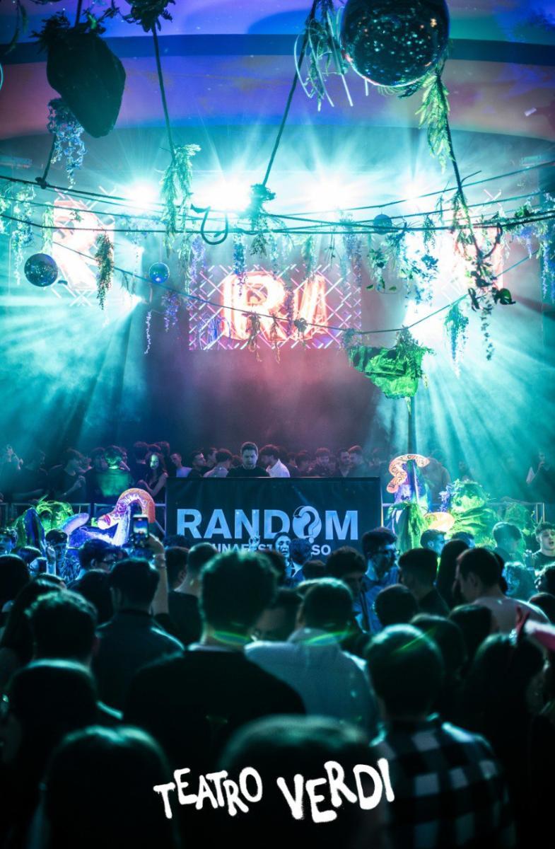 Photo5778605702376441343