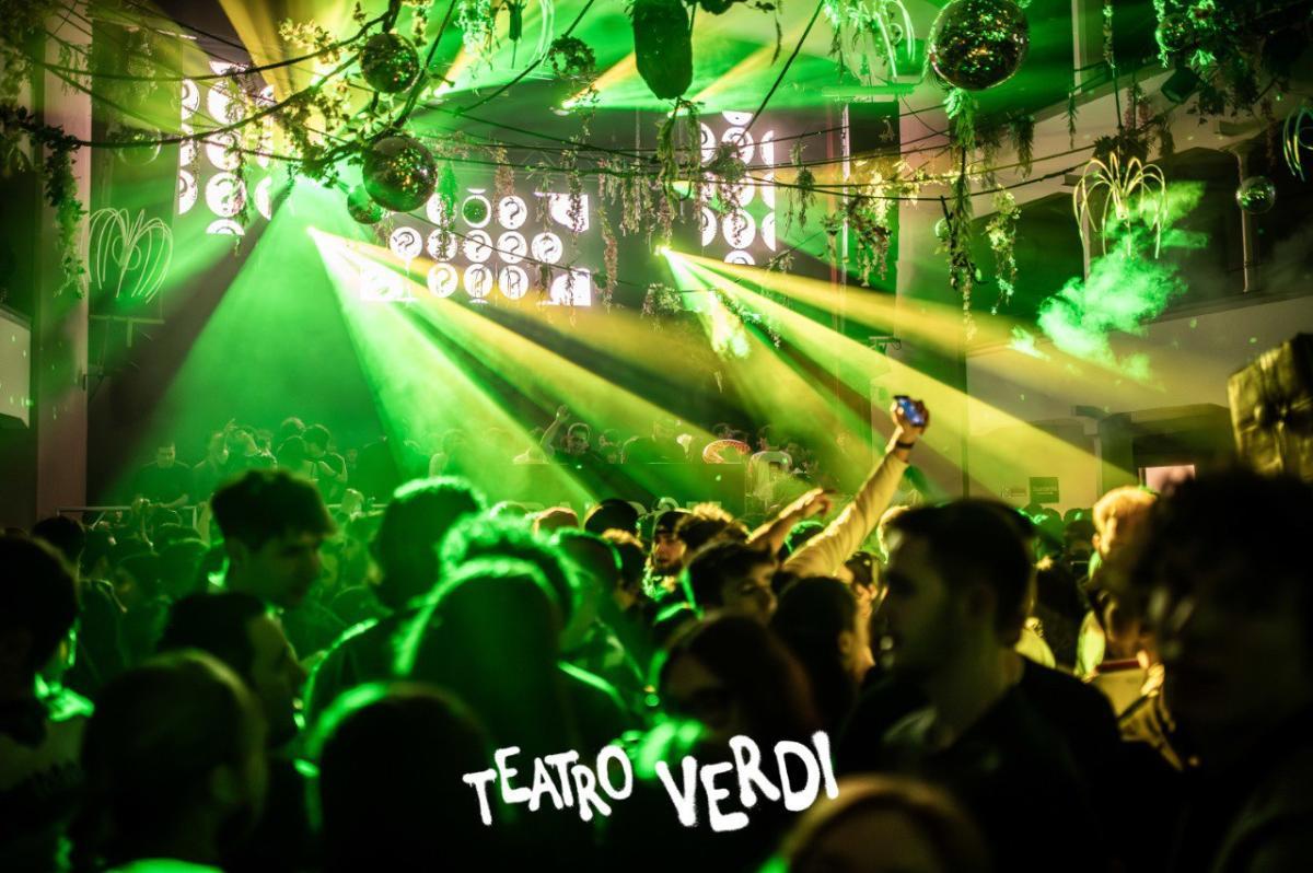 Photo5778605702376441347