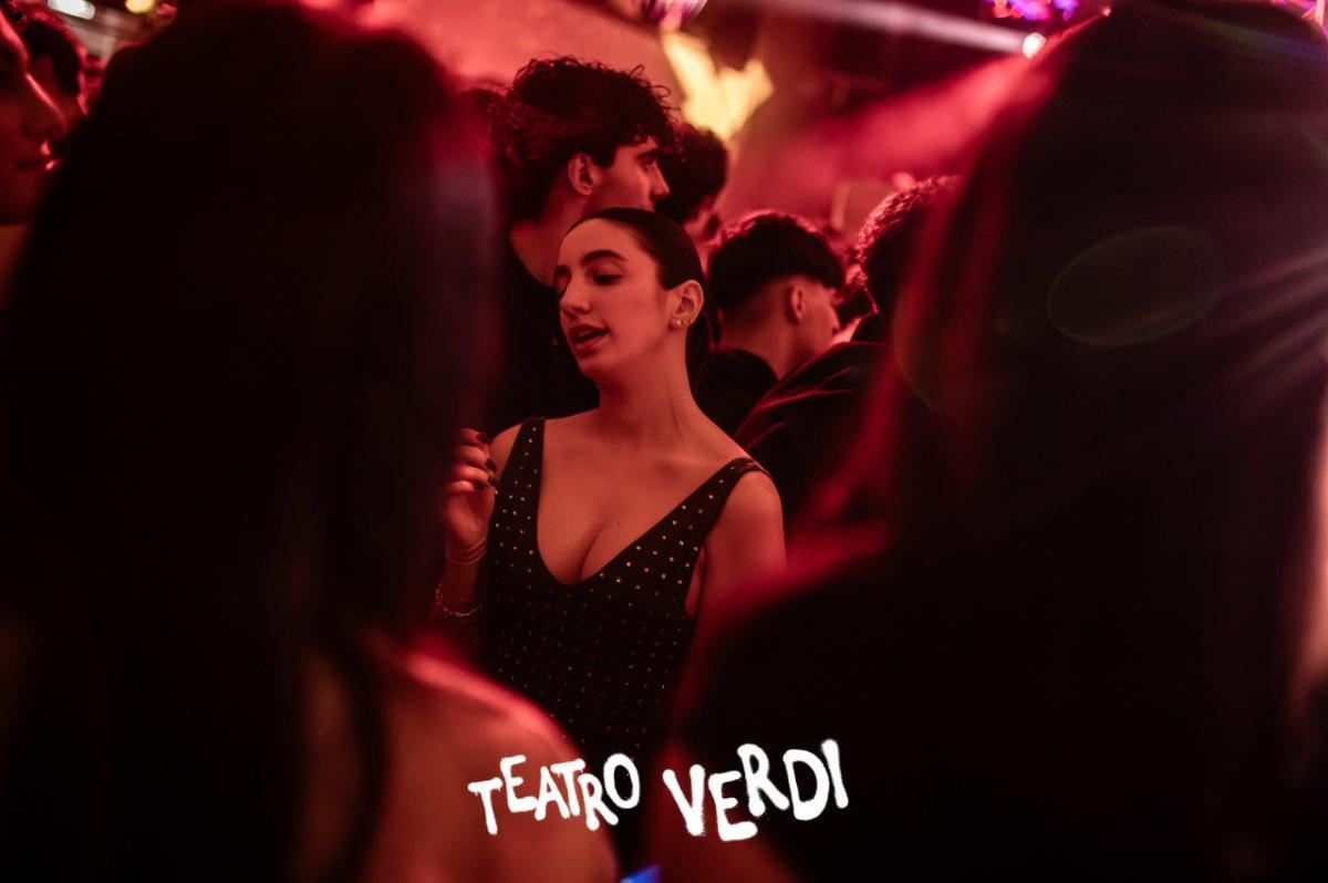 Photo5778605702376441350