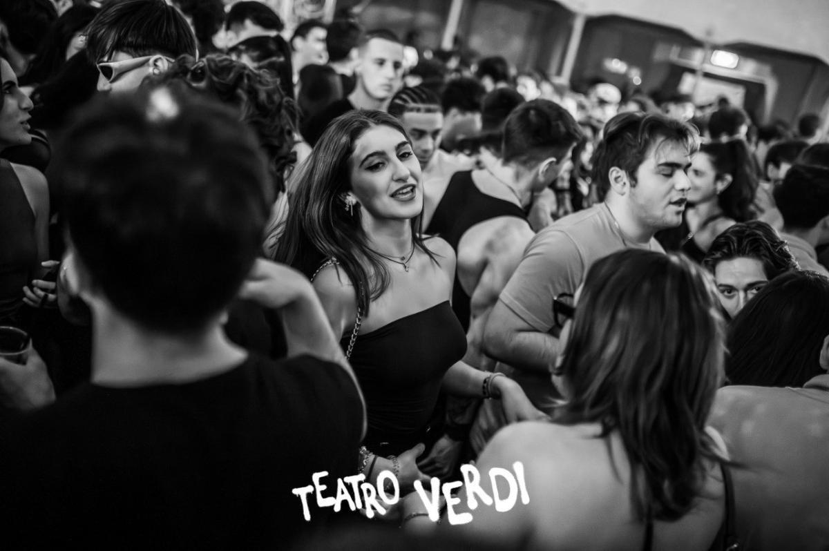 Photo5778605702376441352