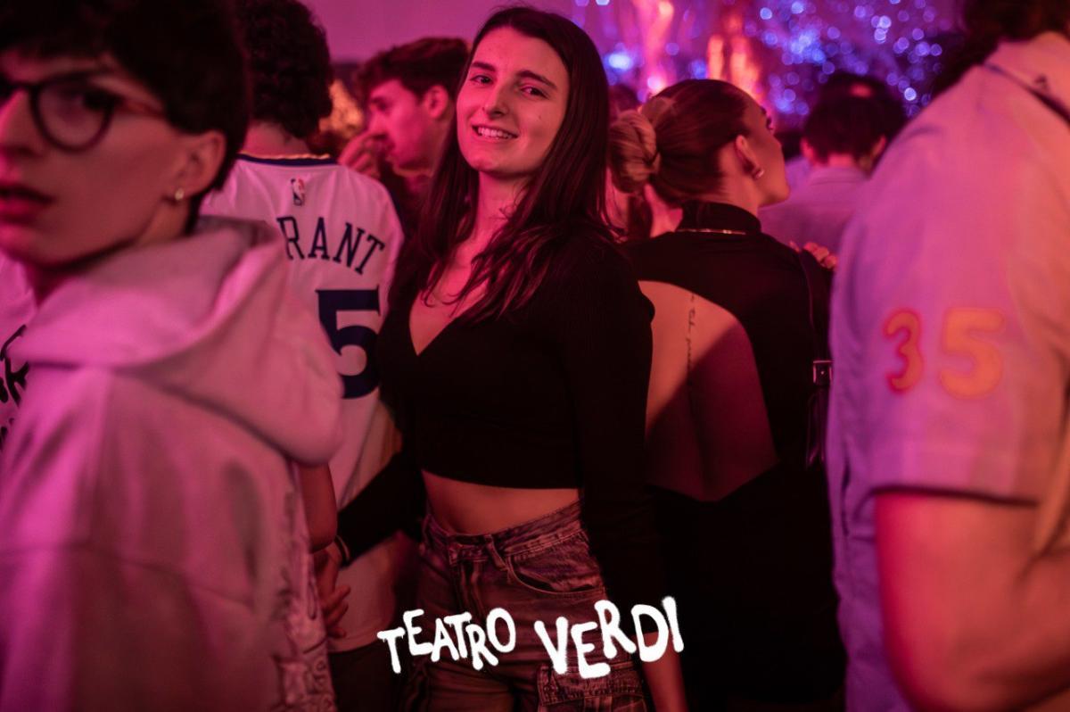 Photo5778605702376441370