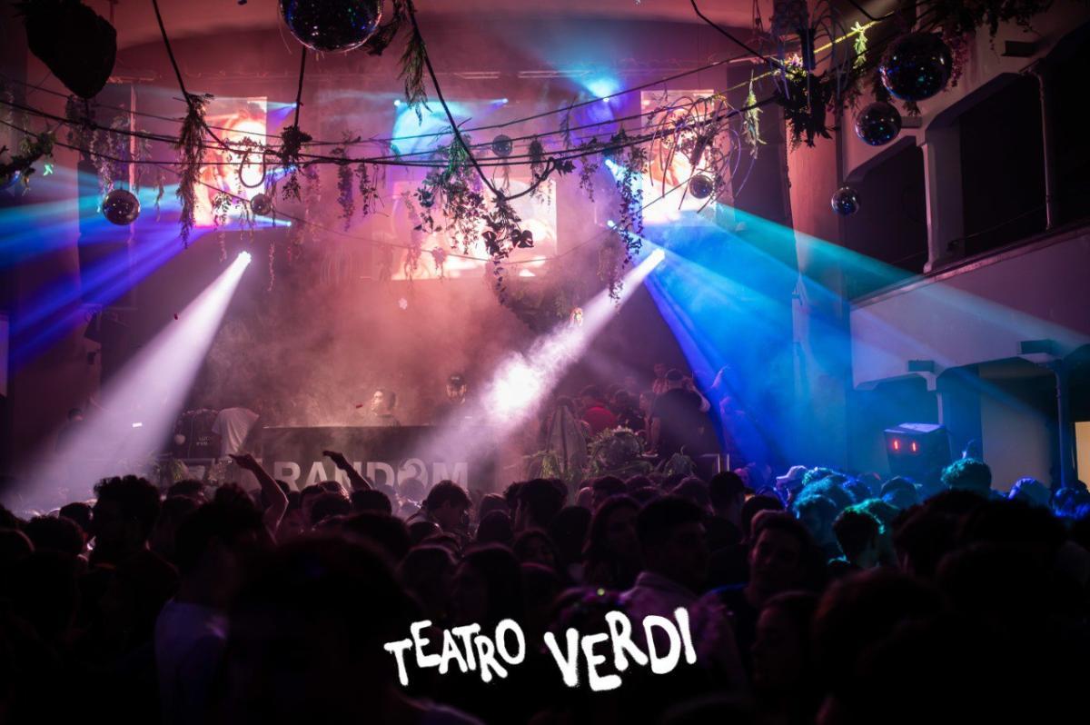 Photo5778605702376441372