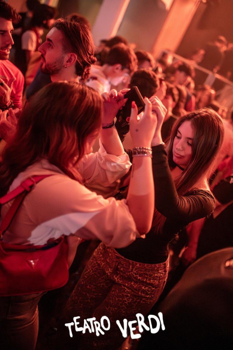 Photo5778605702376441374