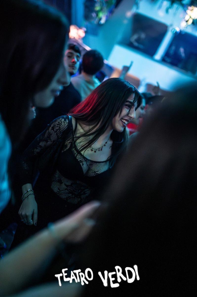 Photo5778605702376441377