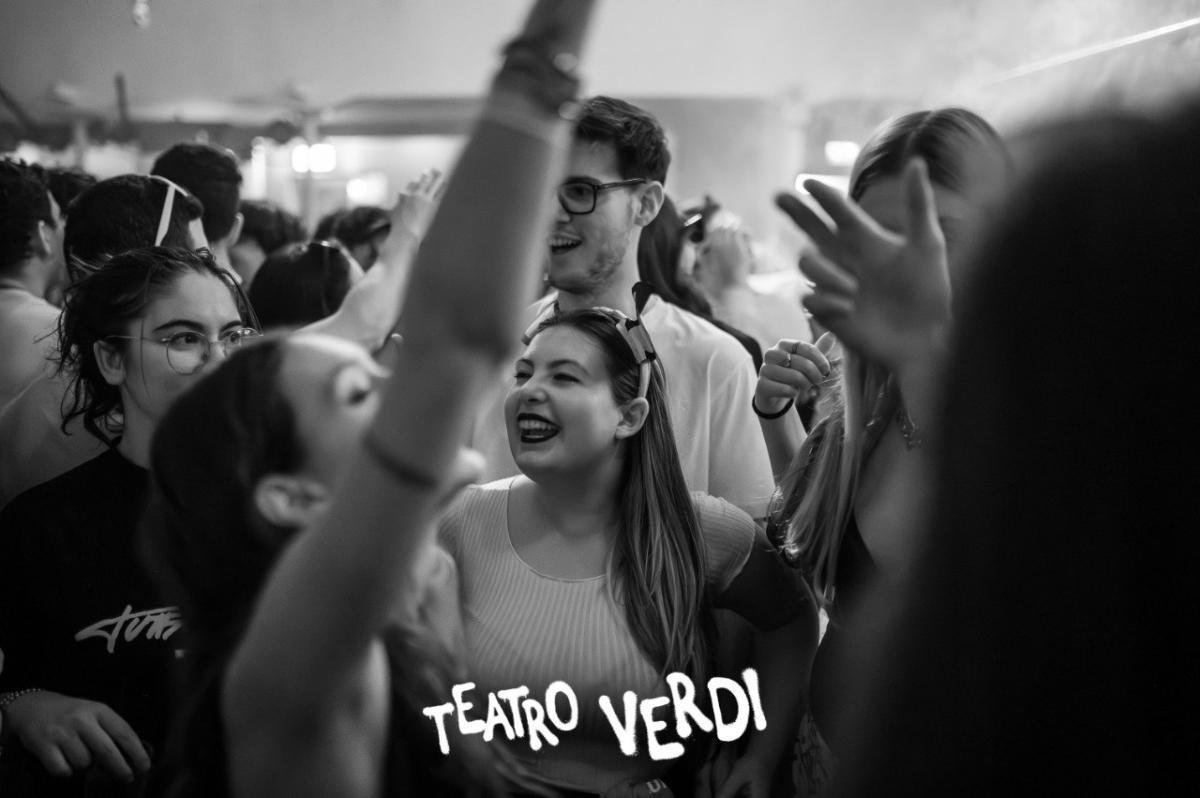 Photo5778605702376441378