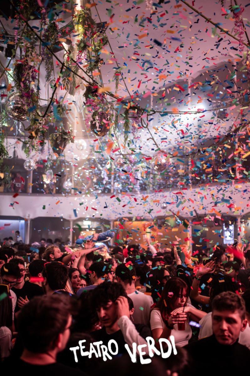 Photo5778605702376441397