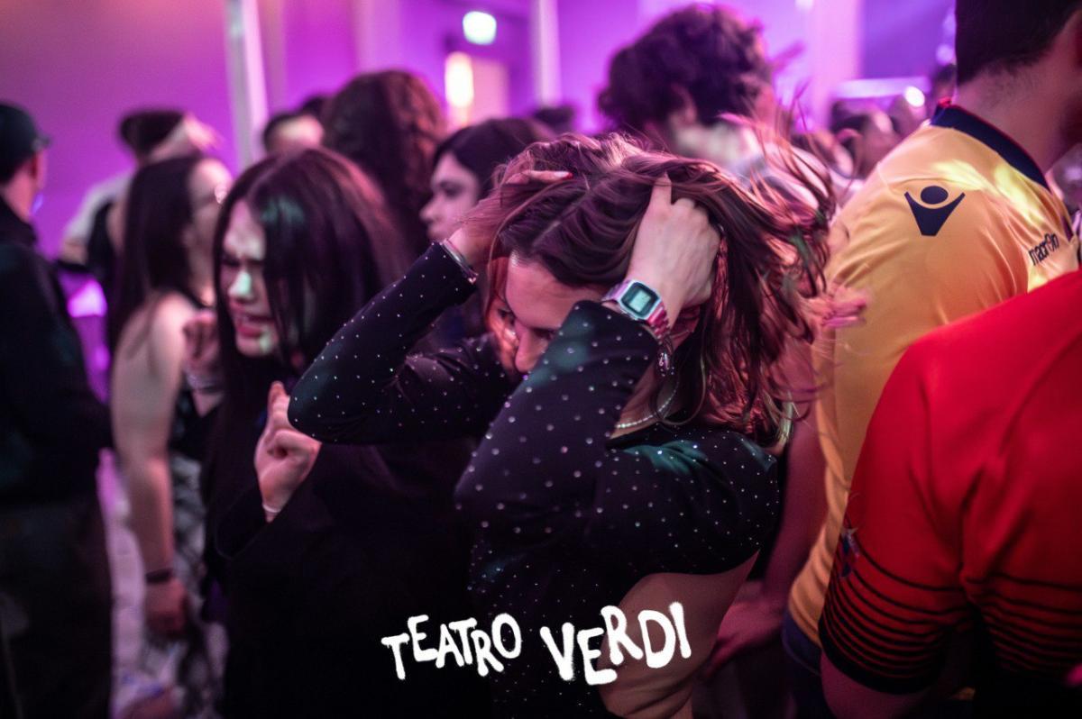 Photo5778605702376441401