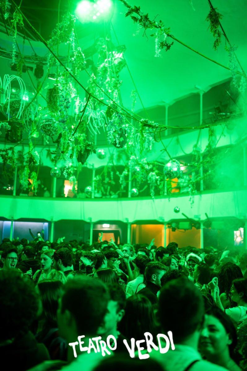 Photo5778605702376441407