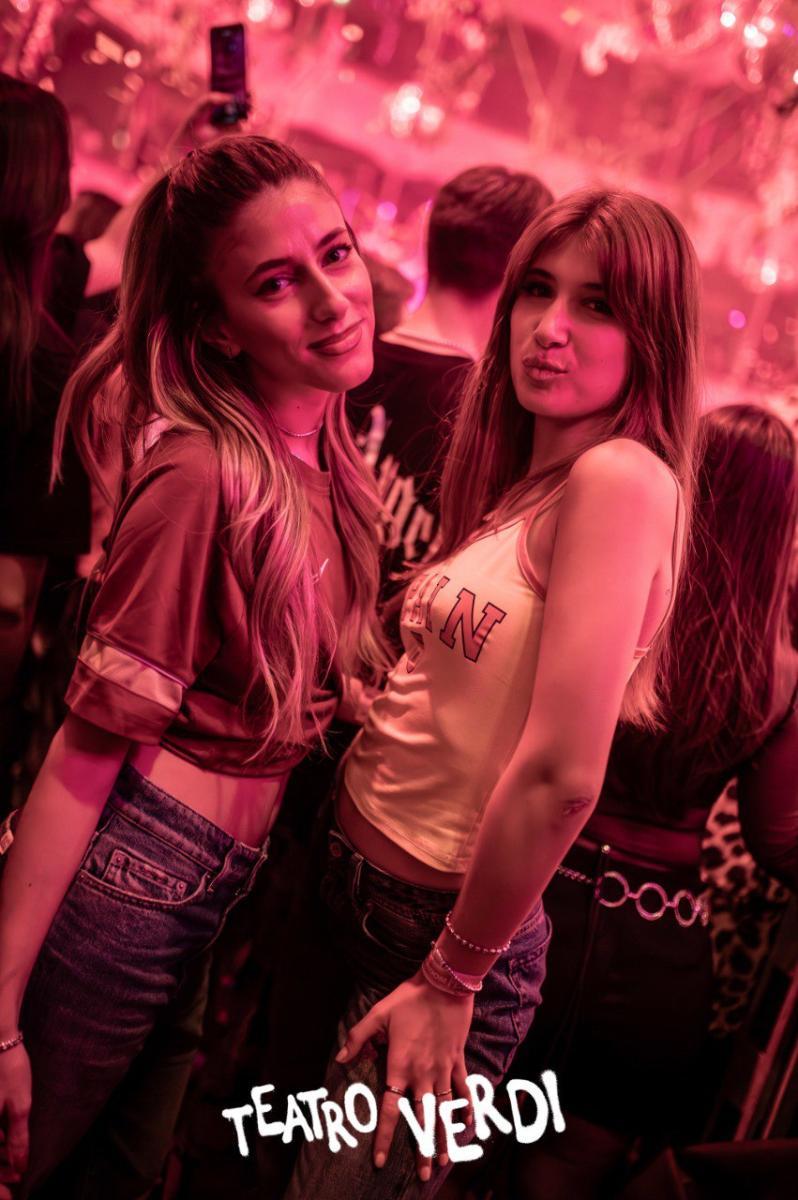 Photo5778605702376441408