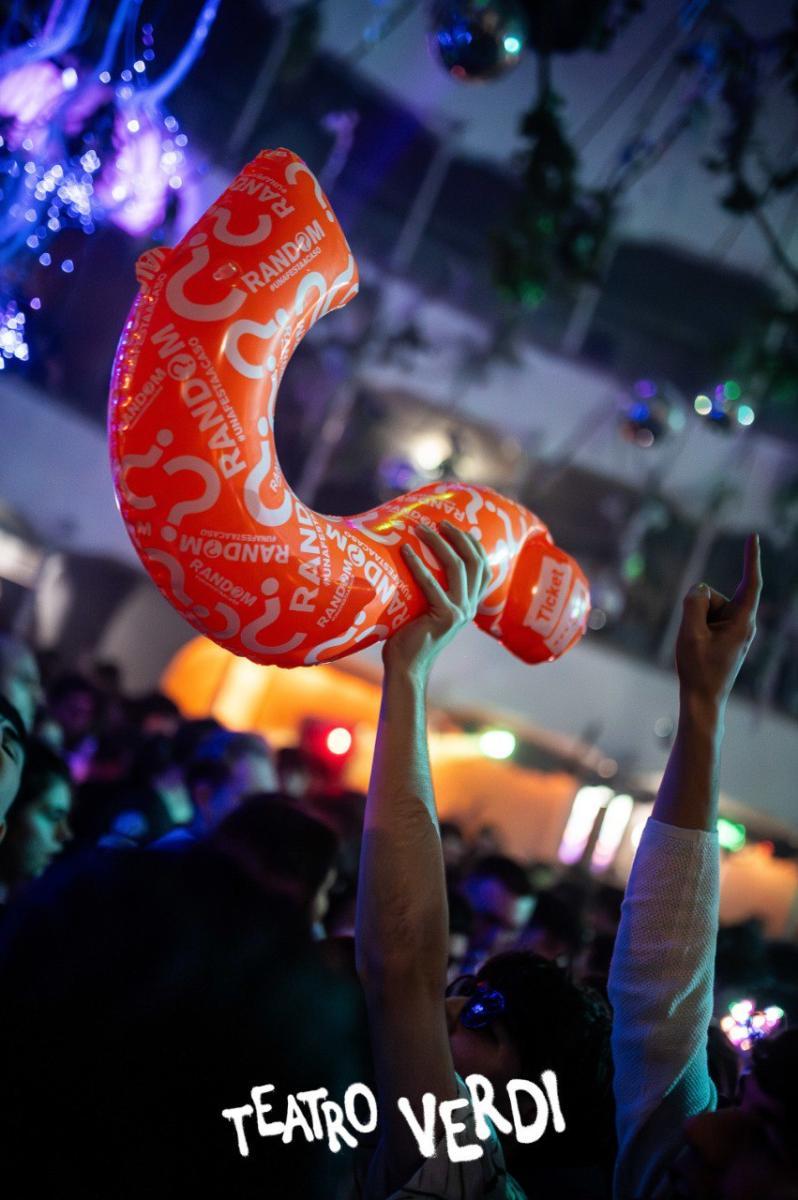 Photo5778605702376441409