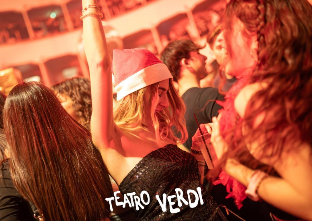 photo 5798674392333533278 y