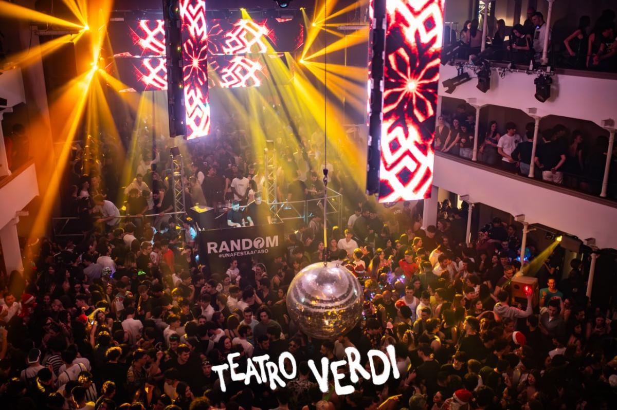 photo 5798674392333533287 y